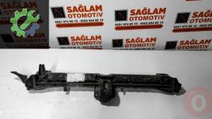 PEUGEOT 3008 09-13 ÇIKMA ÖN BRAKET OEM; T84-019080