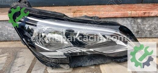 Peugeot Sağ Ön Far çıkma parça