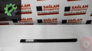 PEUGEOT 307 ÇIKMA SOL ARKA KAPI ÇİTASI OEM; 9634011377