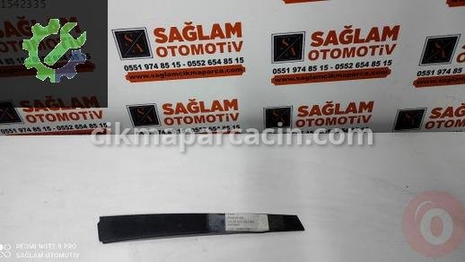 Peugeot 405 Sol Ön Kapı çıkma parça