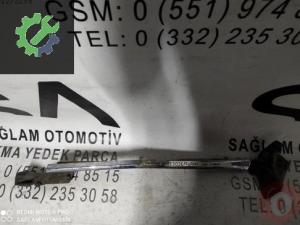 PEUGEOT ÇIKMA CAM SIYIRICI