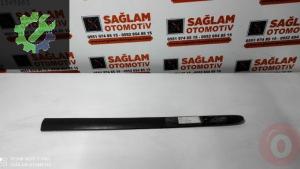 RENAULT CLİO-2 ÇIKMA SAĞ ÖN KAPI ÇİTASI OEM; 7700410279
