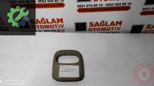 RENAULT CLİO-2 ÇIKMA TAVAN LAMBASI BAKALİTİ OEM; 8200385319