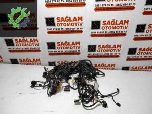 RENAULT CLİO-SYMBOL 1.5 DCİ ÇIKMA GÖĞÜS İÇİ TESİSATI 240140563R