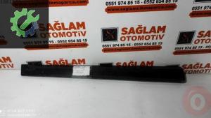RENAULT FLUENCE ÇIKMA SOL ÖN KAPI ÇİTASI OEM; 808770353R