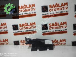 RENAULT KANGO 97-07 ÇIKMA CAM ÖNÜ IZGARA ALTI 7700309946 OEM 7700309946