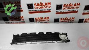 RENAULT MEGANE-2 ÇIKMA ÖN TAMPON IZGARASI OEM; 8200114155