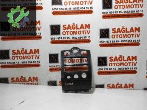 RENAULT MEGANE-2 ÇIKMA SIFIR ORTA KONSOL KLİMA TEYP ÇERÇEVESİ