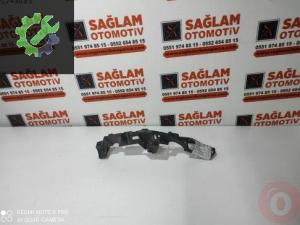 RENAULT MEGANE-2 ÇIKMA SOL ÖN FAR BRAKETİ OEM; 8200114673