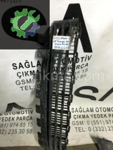RENAULT MEGANE 2 ÖN TAMPON ALT IZGARA 04-06 OEM; 8200412379