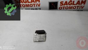 RENAULT MEGANE-2 ÖN TAMPON ÇEKİ DEMİR KAPAĞI OEM; 8200412399