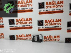 RENAULT MEGANE-2 SOL SİS FARI ÇERÇEVESİ OEM; 8200450493