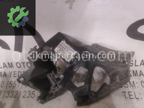 Renault Megane Tampon Braketi çıkma parça
