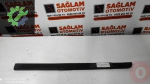 RENAULT SCENİC 03-09 ÇIKMA SAĞ ÖN KAPI ÇİTASI OEM;8200136734