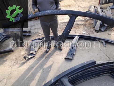 Seat Leon Arka Çamurluk çıkma parça