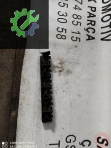 SKODA FABİA ÇIKMA TAMPON BRAKETİ