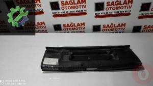 SKODA OCTAVİA 13-19 ARKA BAĞAJ KİLİT KAPLAMASI OEM; 5E586345