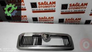SKODA OCTAVİA ÇIKMA ÖN PANJUR OEM; 1U0853651