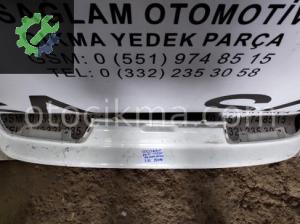 SUZUKİ SWİFT 98-02 ARKA TAMPON ÜST PARÇA OEM; 71811-80EAD
