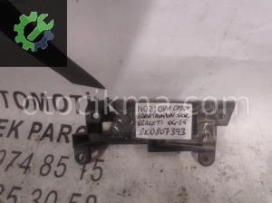 VOLKSWAGEN CADDY 04 – 15 ARKA TAMPON SOL BRAKETİ OEM; 2K0807