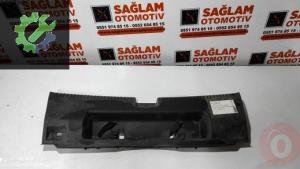 VW JETTA 11-19 ÇIKMA ARKA BAĞAJ KİLİT KAPLAMASI 5C6863459