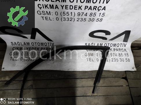 Volkswagen Jetta Kapı Direği çıkma parça