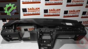 VW PASSAT B8 2017 ÜSTÜ ÇIKMA ÖN GÖĞÜS OEM; 3G1819389