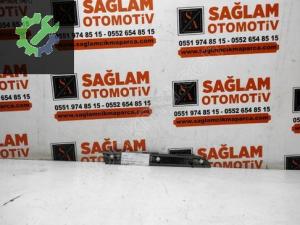 VW SCİROCCO ÇIKMA SOL ARKA ÇAMURLUK ÇİTASI OEM; 1K8854931