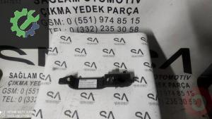 XS41-A224A37-AH FORD FOCUS 98-05 KAPI KİLİT TAKVİYESİ SOL ÖN