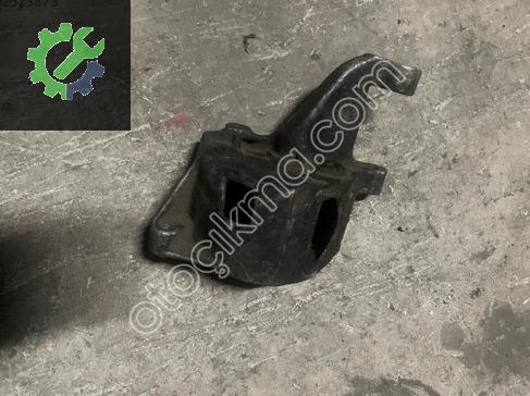 028145523E GOLF3 CADDY DİREKSİYON POMPA AYAK