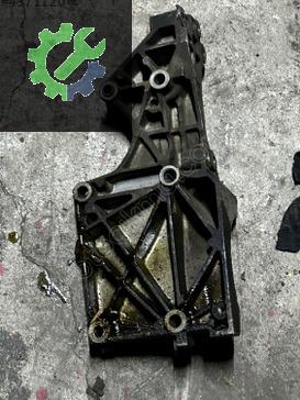 038903143AF CADDY ŞARJ DİNAMOSU KLİMA BAĞLANTI TAŞIYICI BRAKETİ