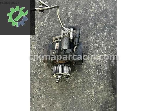 Volkswagen Passat Yakıt Pompası 03L130755E çıkma parça