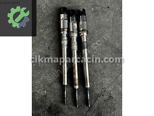 Volkswagen Passat Kızdırma Bujisi 03L905061G çıkma parça