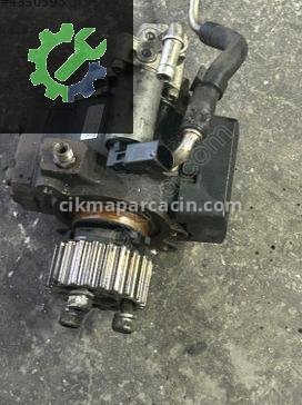 Volkswagen Caddy Mazot Pompası 03L130755E çıkma parça