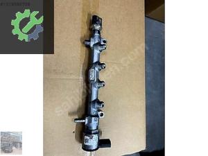 04L130089 Volkswagen Caddy 2.0 TDI Rail Borusu (2015/2020)