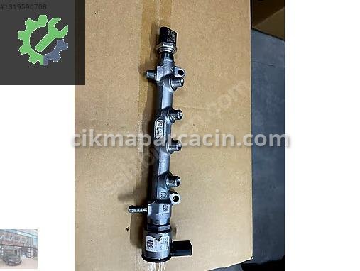 Volkswagen Caddy Rail Borusu 04L130089 çıkma parça