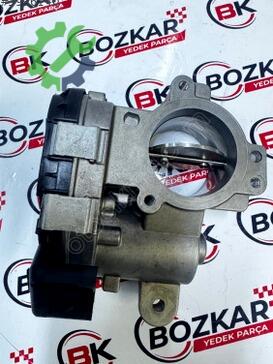 Volkswagen Polo Gaz Kelebeği 04B128063K çıkma parça