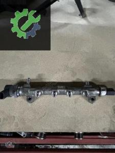 04L089B 057130764AB PASSAT B8 1.6 TDİ DCX YAKIT RAİL BORUSU
