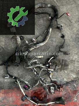 Volkswagen Passat Motor Tesisatı 04L972627DF çıkma parça
