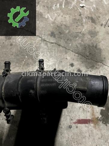 Audi Passat İntercooler O58145805A çıkma parça