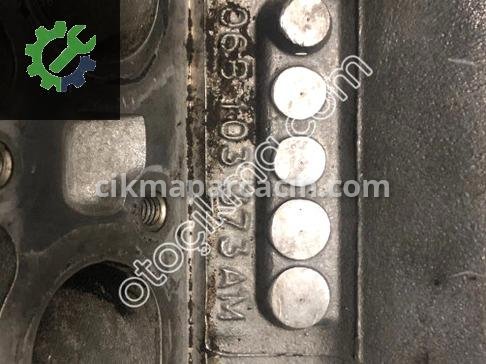 Audi Passat Silindir Kapak 06B103373AM çıkma parça