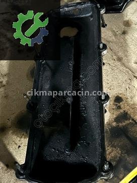 Volkswagen Golf Külbütör Kapağı 06B103475AA çıkma parça