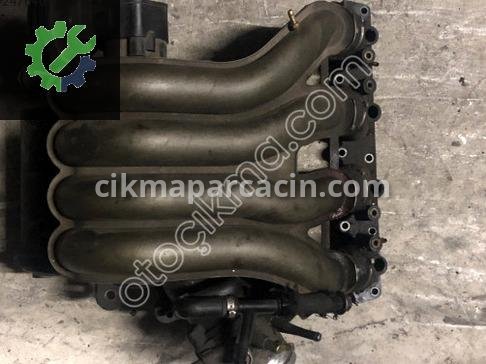 Audi Passat Gaz Kelebeği çıkma parça