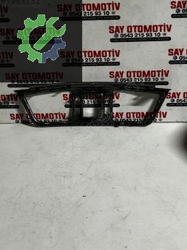 08637-Z00 MERCEDES W207 W212 ORTA KALORİFER MENFEZİ ÇERÇEVESİ