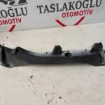 RENAULT CLİO 3 SAĞ ÇAMURLUK TESPİT PARÇASI