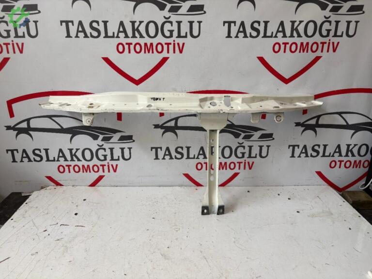 Ford Transit Ön Panel çıkma parça