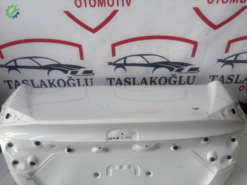 Honda Civic Bagaj Kapağı çıkma parça