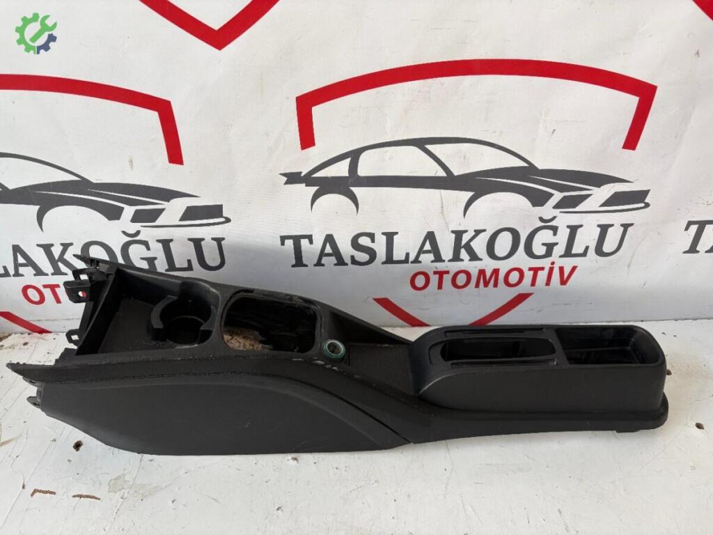 Fiat Punto Orta Konsol çıkma parça