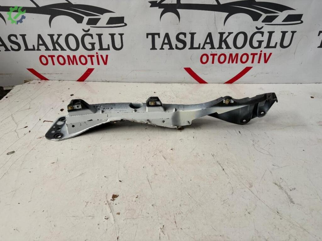 Renault Clio Çamurluk 8200314931 çıkma parça