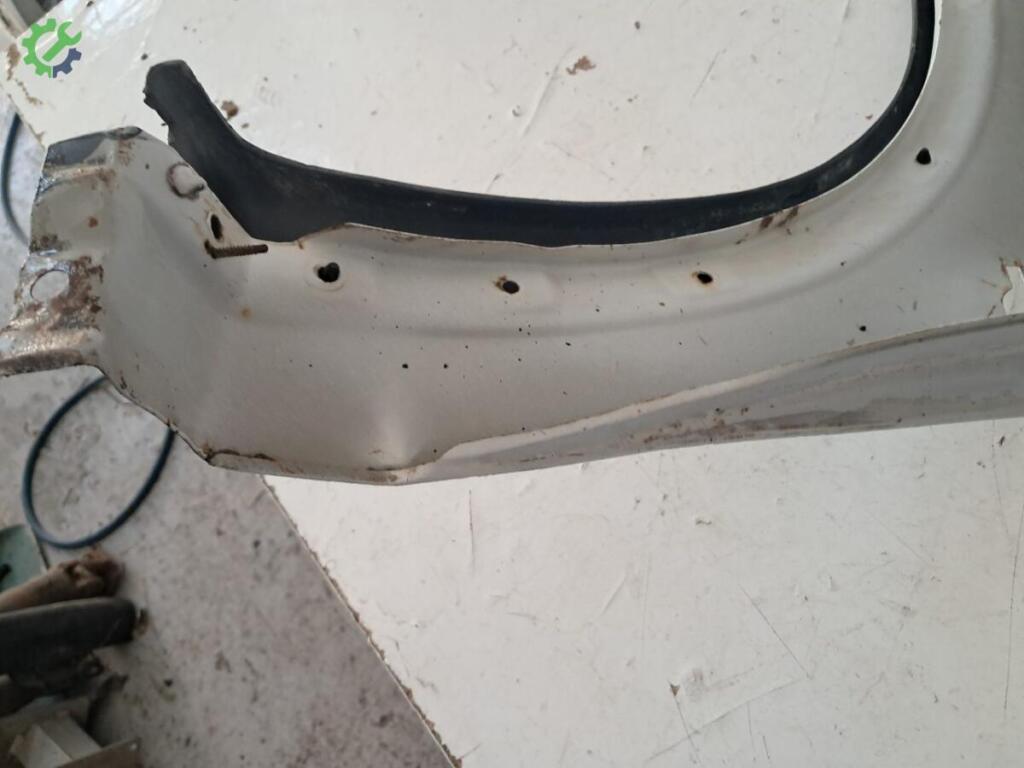Opel Corsa Sağ Ön Çamurluk çıkma parça